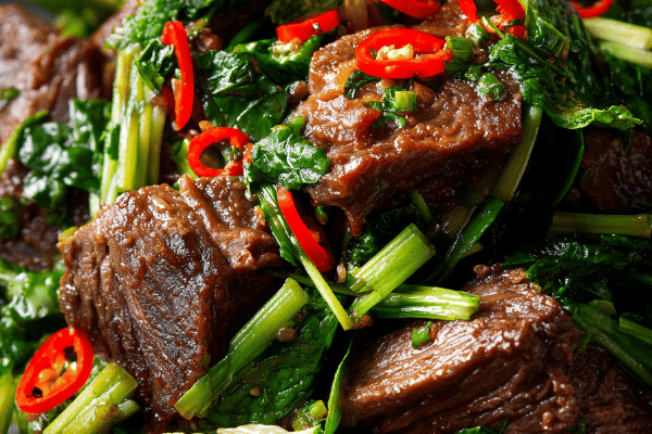 Bœuf Schmorfleisch mit Kräutersalat