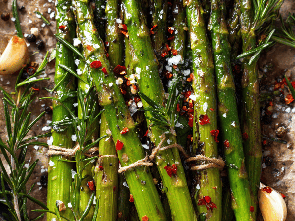 Gegrillte Spargelspieße