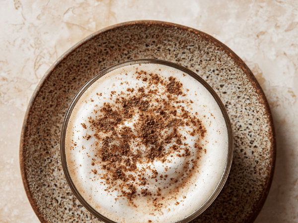 Gewürzter Rahm-Zucker-Cocktail