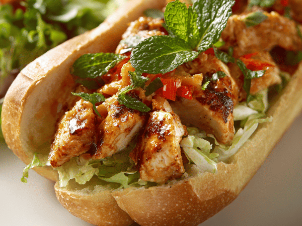 Hähnchen-Mango-Curry Sandwich