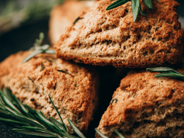 Rustikale Buttermilch Scones