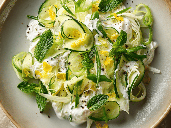 Salat mit Schlagsahne